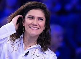 Elisa ora su #Canale5 a Verissimo!