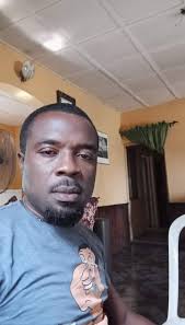 When it comes to relationships, what do you prioritise and why? 1. Money 2.  Physical appearance 3. Personality 4. Intelligence/smartness 5. Body figure  Everyone