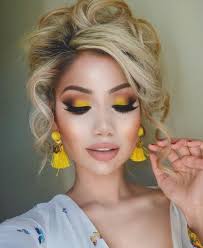 Black And Yellow Eyeshadow Looks Yellow And Black Eyeshadow Make Up Yellow Eye Makeup Homecoming Makeup Gorgeous Makeup