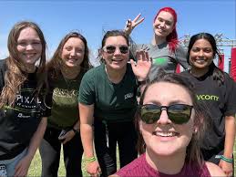 Kristen Waldman's Instagram, Twitter & Facebook