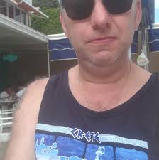 Hi. Can anyone recommend where to go for a really good sangria?