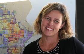 Laura Bray's Instagram, Twitter & Facebook