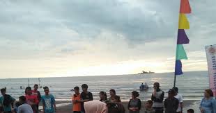 Wisata pantai laguna merupakan destinasi wisata yang berada di kabupaten barru kecamatan tanete rilau yang paling di minati masyarakat setempat mau pun masya. Festival Pantai Laguna Pucue Desa Pao Pao Kec Tanete Rilau Kab Barru Bacaki Id