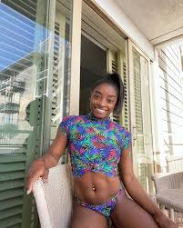 She not only held a. Simone Biles Shows Off 6 Pack Abs In Swimsuit Photos On Instagram