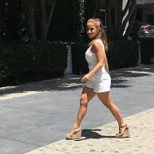 Cuantos años tiene don omar / edad actual (en 2021) : Jackie Guerrido La Mujer Que Todos Confunden Con Jennifer Lopez Para Los Curiosos