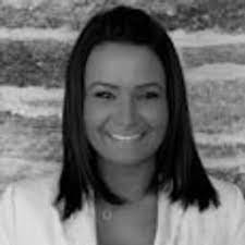 Clare Maier's Instagram, Twitter & Facebook