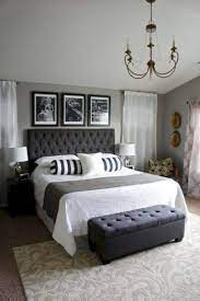 6 Elegant White Furniture Ideas To Upgrade The Bedroom With Modern Touch Modern Master Bedroom Bedroom Designs For Couples Modern Master Bedroom Design