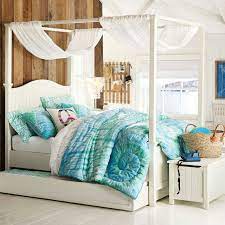 Lifestyle expert and blogger, candie anderson has the scoop on the best emily & meritt for pottery barn teen (pbteen) collection canopy bed. Pin On Bed Room Ideas