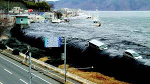 Tsunami bisa datang dengan kecepatan tinggi dan mampu menghancurkan bangunan. Mitsubishi Electric Membangunkan Kecerdasan Buatan Berasaskan Radar Untuk Meramalkan Tsunami