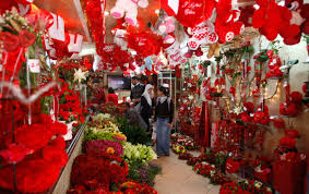 Looking for a special valentine's day gift for your special someone? Candy Roses And Bling Happy Valentine S Day The Photiq Blog