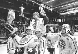 If björklöven (often simply referred to as björklöven or löven) is a swedish professional ice hockey club in umeå, västerbotten, in northern sweden. Bjorkloven Tog Guld 1987 Toppar Hockeyallsvenskan Och Ska Till Shl