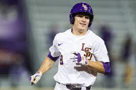 Родился 10 ноября 1999 года в лафейетте, луизиана, сша. Lsu Mom Helena Duplantis Had An Athletic Mother S Day For The Ages