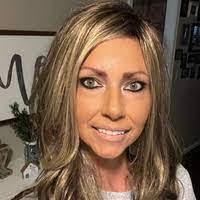 Lori Springston's Instagram, Twitter & Facebook