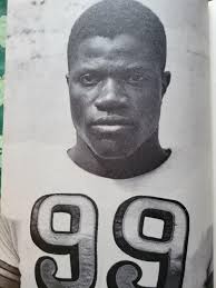 Cleveland Browns Bill Willis Breaks Color Barrier (along with Marion  Motley)In 1946. : r/Oldschool_NFL