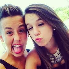 Alyssa Goncalves (@lolachoueps)