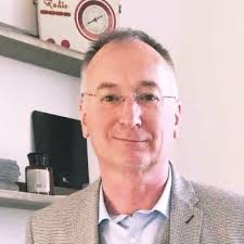 Back in business! Time to officially give birth to my new startup, Blue  Morpho :) So what is Blue Morpho doing? 𝘁𝗹;𝗱𝗿 We're building the  necessary intermediate layer between LLMs and… |