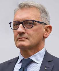 Il PUNTO UN PONTE PER L'ESTATE