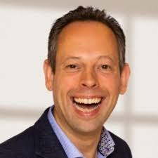 Jacco Oosterhof op LinkedIn: Even een beeld vanaf mijn tijdelijke werkplek  op de perstribune van…