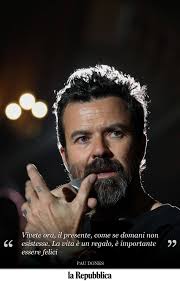 A 53 anni è morto Pau Donés, il leader degli Jarabe de Palo: da anni  combatteva contro il cancro https://trib.al/XDBqLhJ