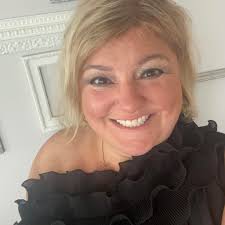 Who is a good certified reflexologist in St. Clair Shores Michigan?