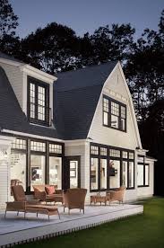 Black And White House Exterior One Story 10 White Exterior Ideas For A Bright Modern Home Modern Farmhouse Exterior Exterior House Colors House Exterior