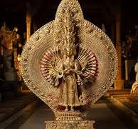 Groot bronzen Avalokiteshvara beeld