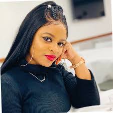 Tamar Hill's Instagram, Twitter & Facebook