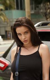 @hollymadison thank you for telling your truth & speaking out on your experience to educate other young woman who are vulnerable. Lana Rhoades Lanarho96419394 Twitter