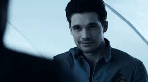 GIF steven strait jim holden the expanse