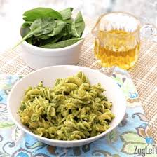 Simple Pesto Recipe with Spinach and Pine Nuts - ZagLeft