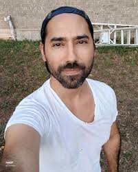 Exploring Beatriz Solis: A Fashion Icon