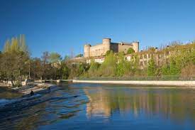 Located on the banks of the tormes river, guests at this modern hotel can enjoy wonderful mountain views from the hotel's summer terrace. Avila Provinz Entdecken Sie Die Besten Plane Und Besichtigungen Spain Info Auf Deutsch