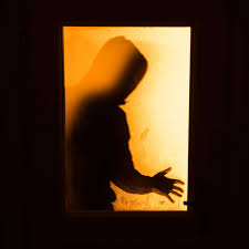 Der täter habe möglicherweise im auto des opfers den tatort verlassen. Frankfurt Uberfall Auf Rentner In Wohnung Polizei Sucht Nach Zeugen Frankfurt