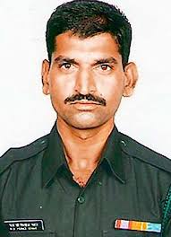 Lance Naik Mohammad Firoz Khan had been granted leave to celebrate Eid with his family. But the soldier, who was killed on Tuesday night, ... - article-2463622-18C98DB700000578-464_306x423