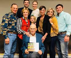 A navíc ho dle jeho slov podvedli a přišel o peníze. Wendt Given The Matagorda County Silver Spur Award Community Baycitytribune Com