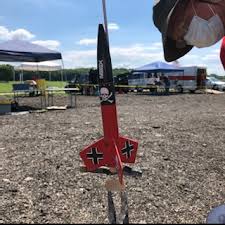 Anyone else like the large version of the estes der red max ? Estes Mega Der Red Max