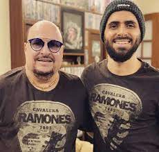 Segundo assessoria, ele estava internado nos últimos meses para se recuperar de um transplante de medula óssea no. Filho De Paulinho Do Roupa Nova Faz Homenagem Ao Pai Voce Foi E Sempre Sera Meu Maior Idolo Estrelando