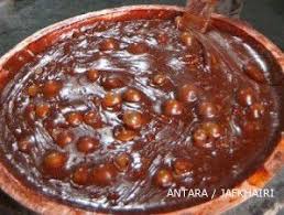 Kue kacang klici ini yang banyak dicari oleh anak anak maupun para remaja. Pamor Jenang Ketan Asli Purwokerto Mulai Tersohor