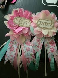 Mommy And Grandma Corsages For Emilys Baby Shower Distintivos Baby Shower Baby Shower Temas De Baby Shower