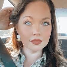 Elsie Callahan's Instagram, Twitter & Facebook