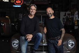He is neither married nor have a wife. American Pickers Filming Mount Pleasant South Carolina