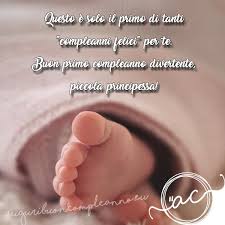 Che la tua vita sia ricca di sorrisi radiosi come in questo giorno di festa. Il Primo Compleanno Dediche Con Cui Dire Tantissimi Auguri