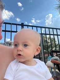 Storing small amount of animal feed at home