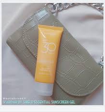 Jangan khawatir, 7 merek sunscreen untuk kulit berjerawat dan berminyak dari korea. Review Wardah Uv Shield Essential Sunscreen Spf 30 Pa Bekika Room