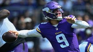 J.J. McCarthy misfires on potential touchdown, gets banged up vs. Ravens
