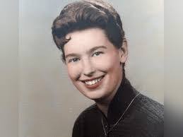 Diana Luiz's Instagram, Twitter & Facebook