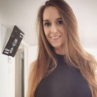 Roxanne Hillman's Instagram, Twitter & Facebook