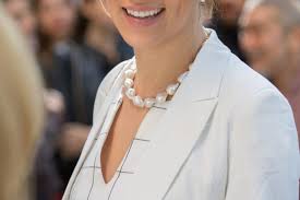 Wear them over something navy for a simply beautiful look. What S The Best Way To Wear Pearls Right Now Dandelion Chandelier