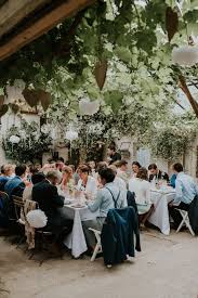Real Wedding Romantisch Trouwen In Domaine D Heerstayen In 2020 Gewachshaus Hochzeit Hochzeit Hochzeit Berlin