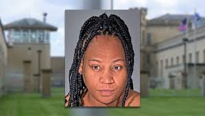 2022 Waupun prison drug overdose death, woman charged